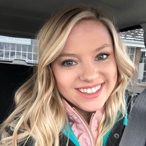 Meet your Posher, Stephanie